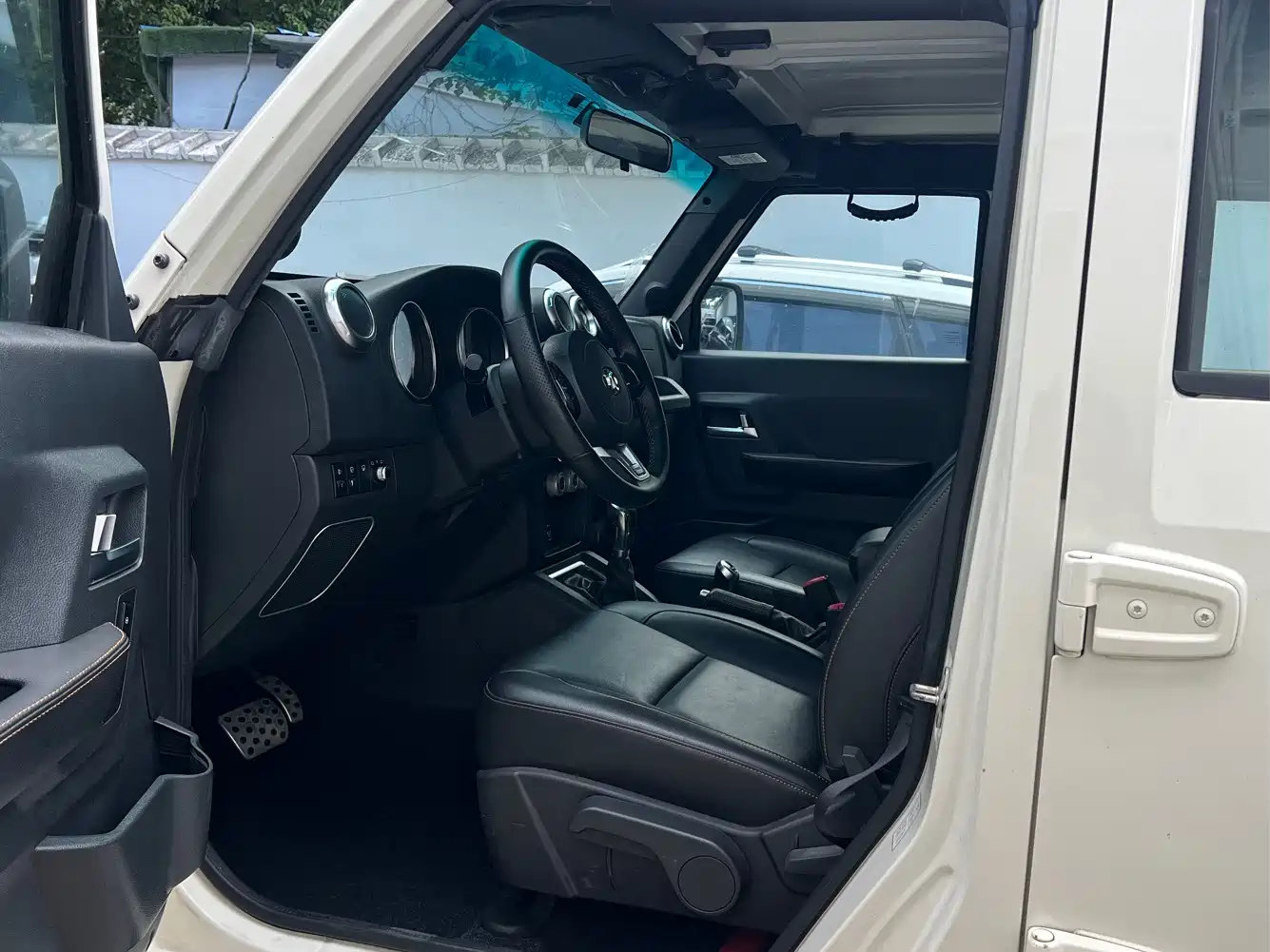 BAIC ORV Beijing Offroad BJ40 2016 2016 Model 40L 2.3T Automatic 4WD Exclusive