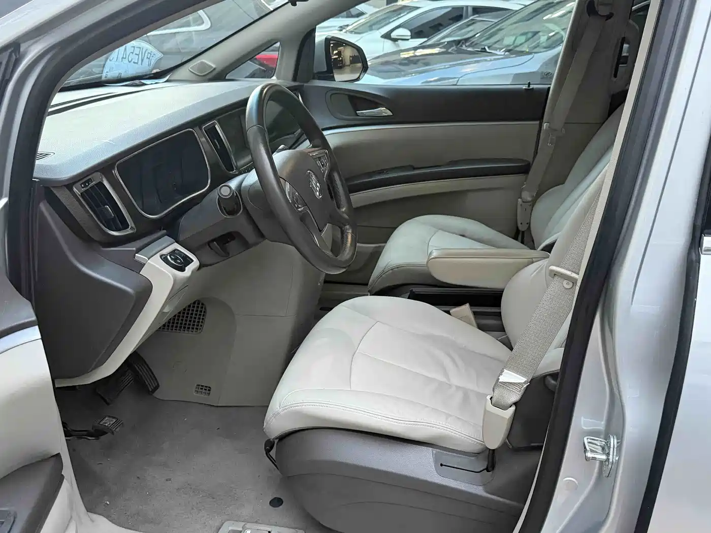 Фото 6 - Buick GL8