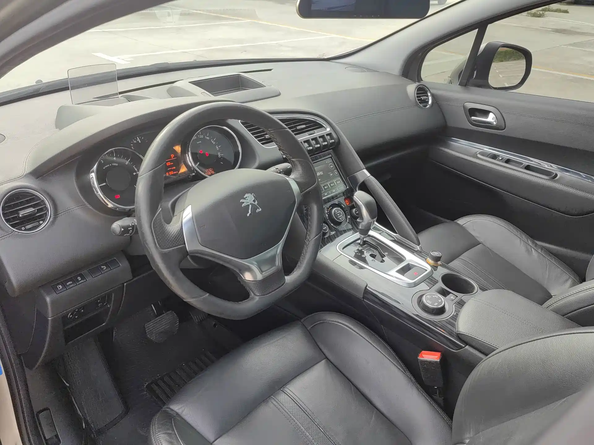 Photo 2 - Peugeot 3008