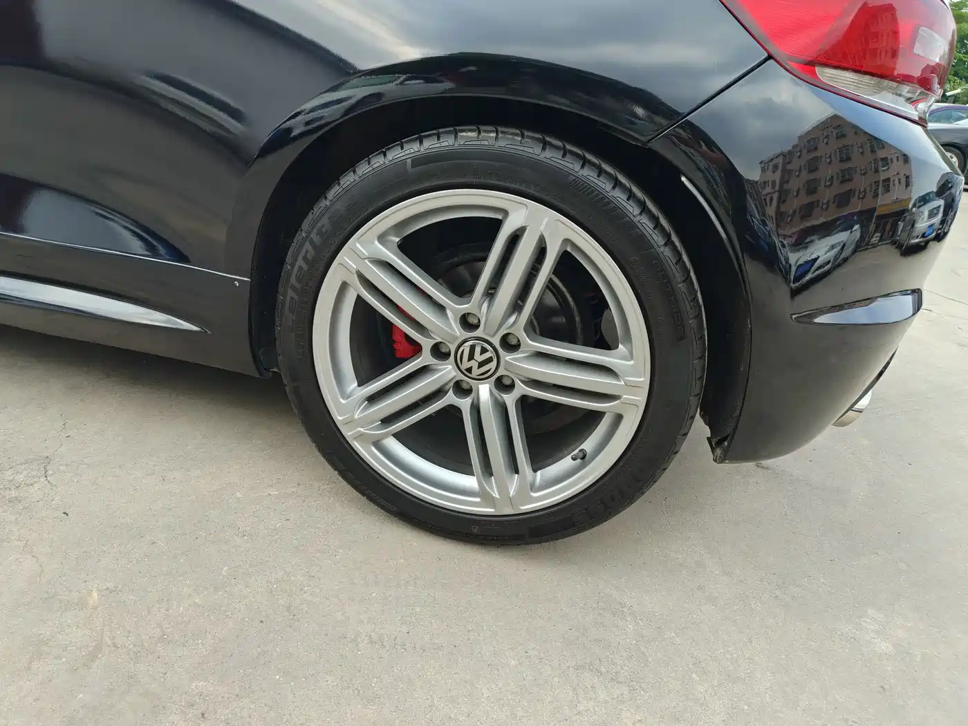 Volkswagen Scirocco 2010 2.0TSI Luxury Edition фото 16
