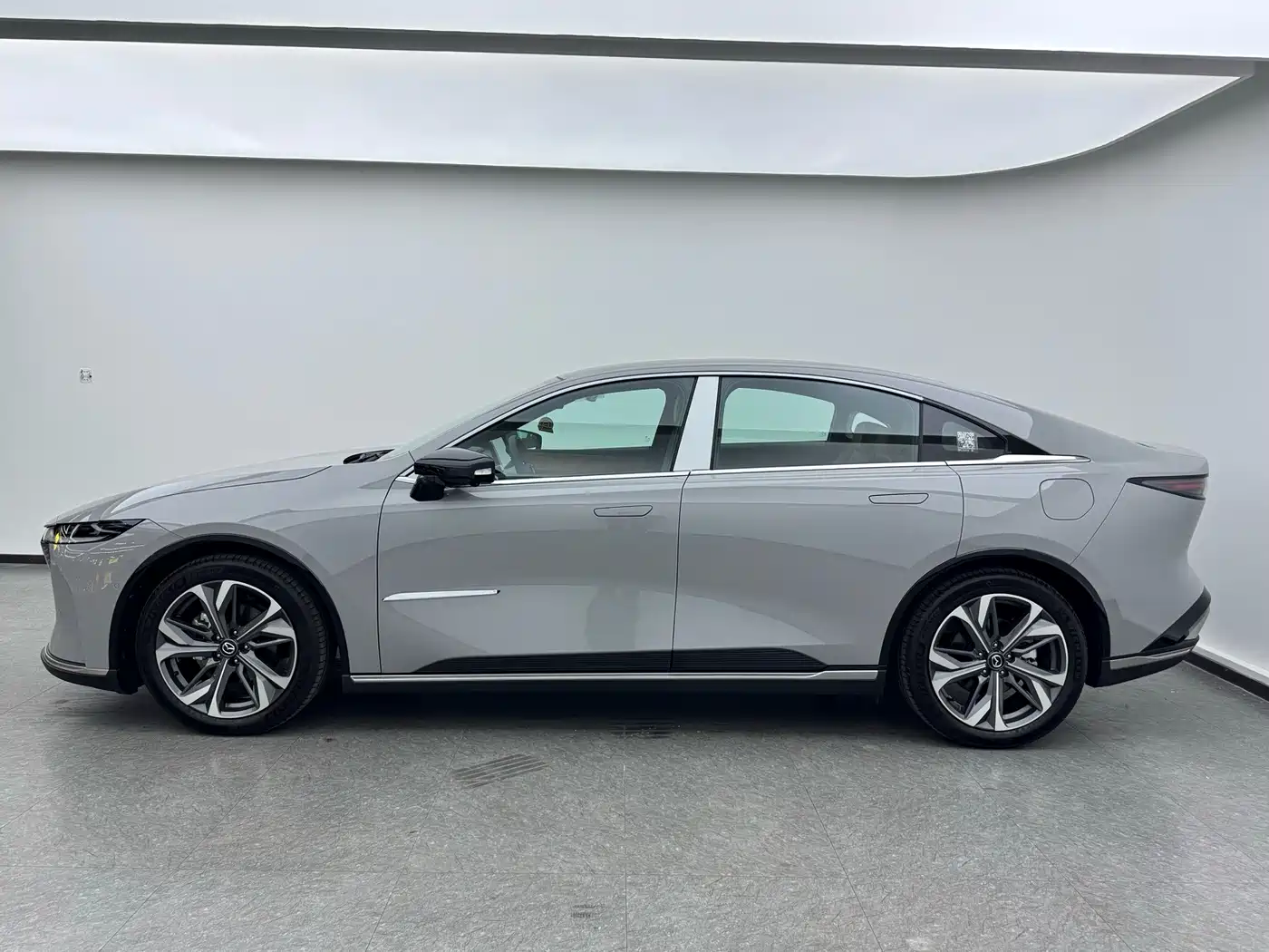 Mazda EZ-6, миниатюра 7