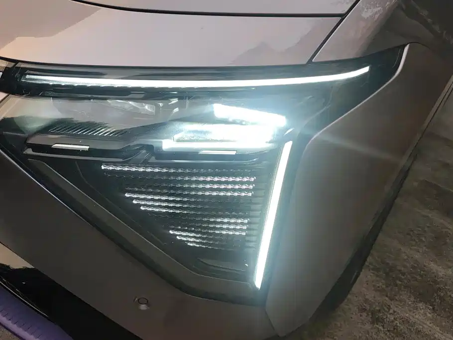 HiPhi Y 2023 2023 560km Pioneer Edition