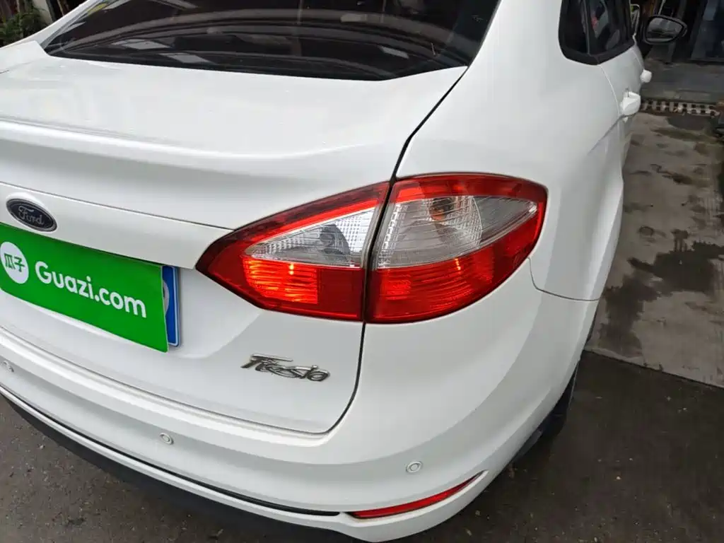 Ford Fiesta 2015 2013 Sedan 1.5L Manual Trend