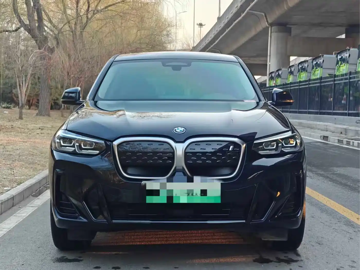 BMW IX3