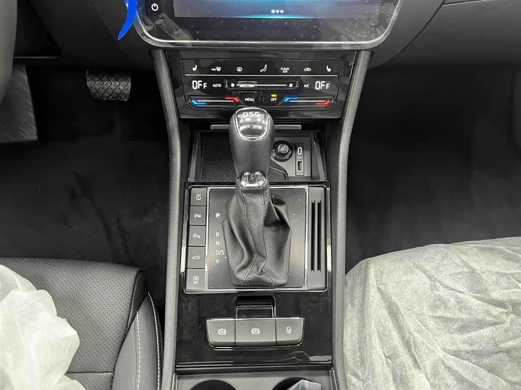 Škoda Superb 2024 TSI280 DSG Premium Edition фото 5