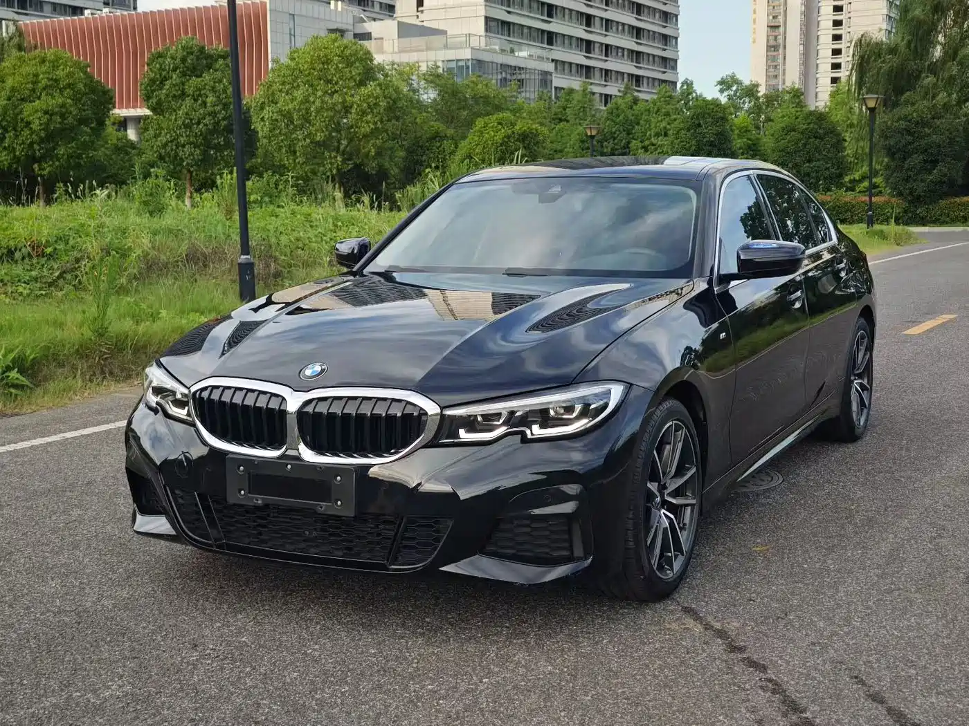 BMW 3 Series 2022 325Li M Sport Package