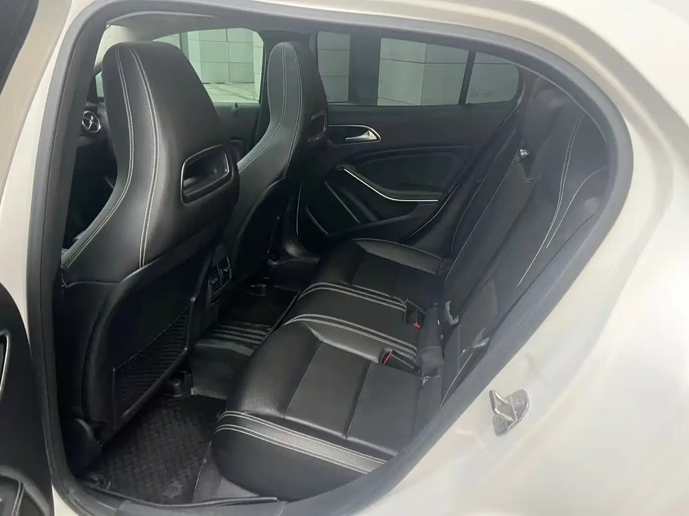Mercedes-Benz GLA 2018 GLA 200 Dynamic фото 7