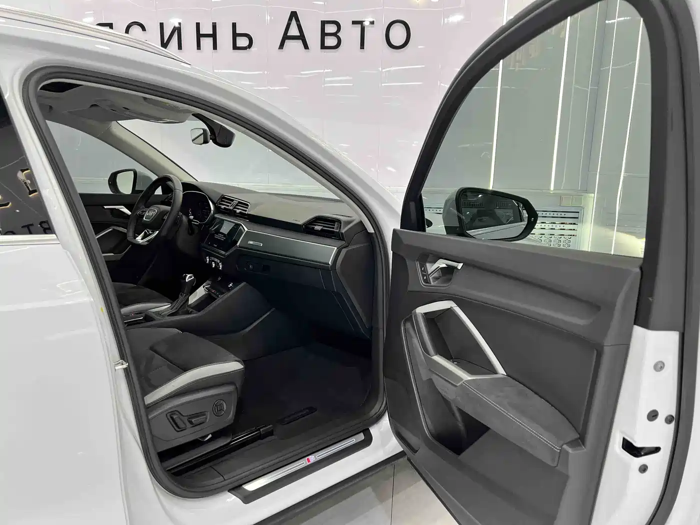 Audi Q3 2022 35 TFSI Fashion Dynamic фото 19