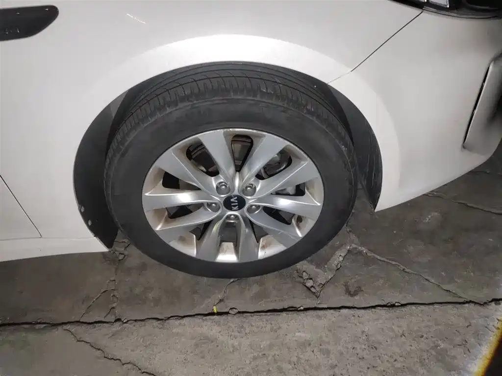 Kia K5 2016 1.6T Automatic LUX фото 23