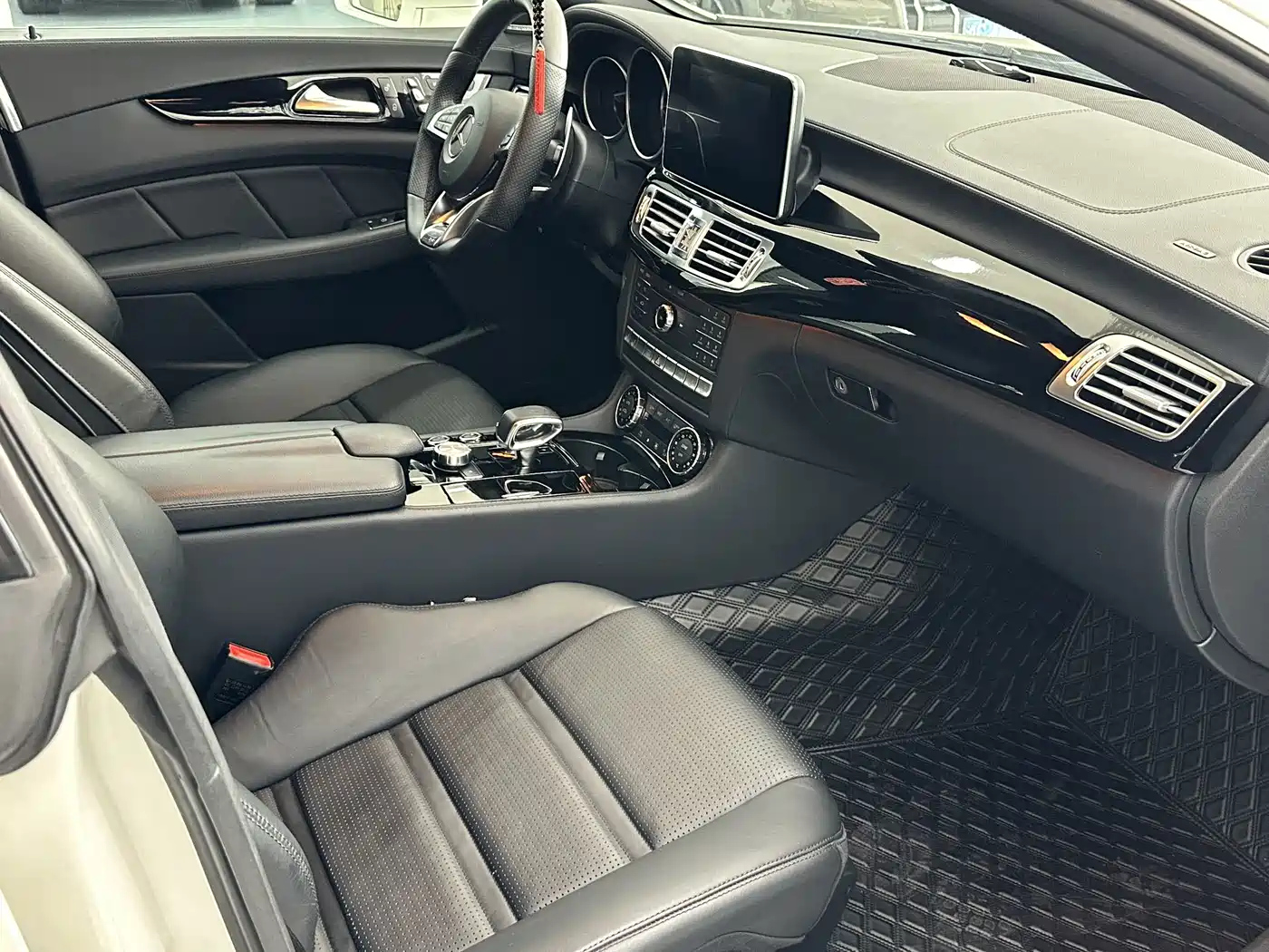 Mercedes-Benz CLS AMG 2017 2015 AMG CLS 63 4MATIC