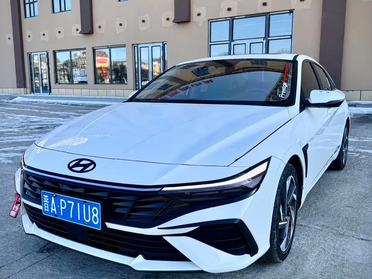 Hyundai Elantra 2023 Model 1.5L CVT LUX Premium Edition