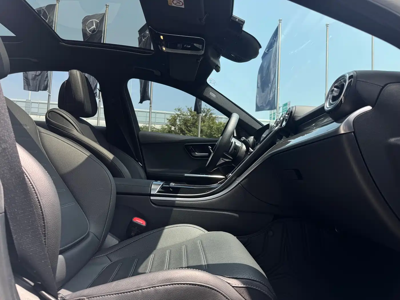 Mercedes-Benz C-Class New Energy 2023 Model Facelift II C 350 eL фото 14