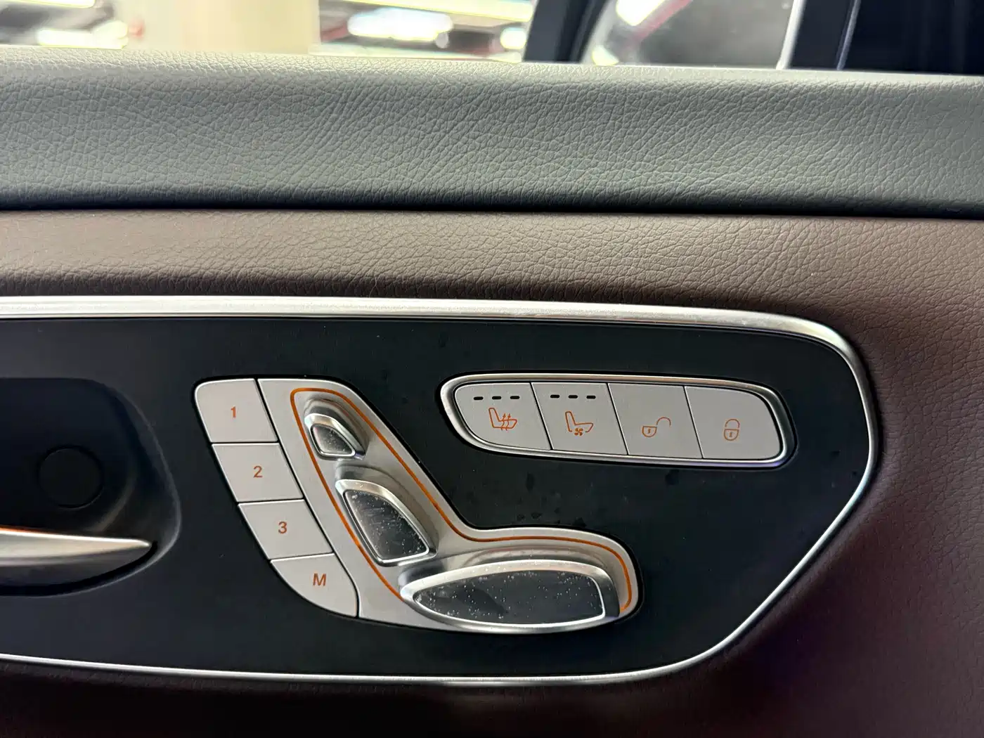 MERCEDES-BENZ V CLASS