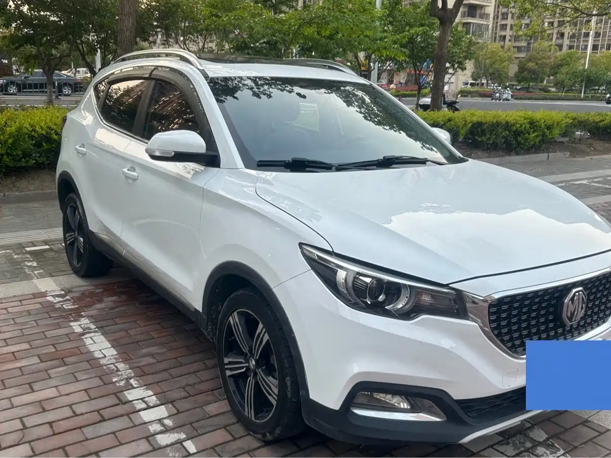 Фото 2 - MG ZS