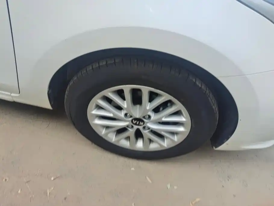 Kia K2 2017 2017 Sedan 1.4L MT GLS