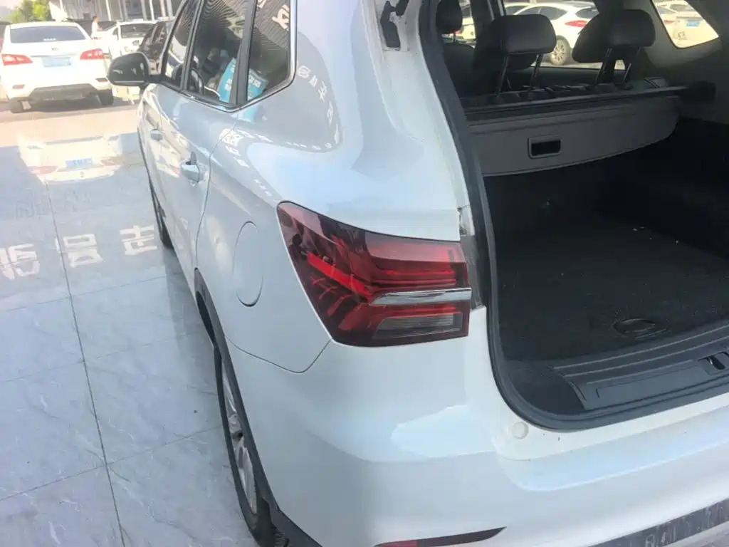 Фото 5 - Roewe RX5