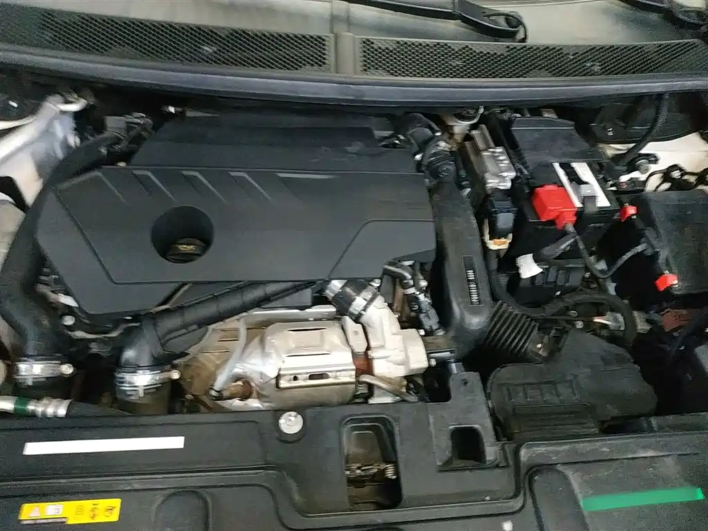PEUGEOT 4008