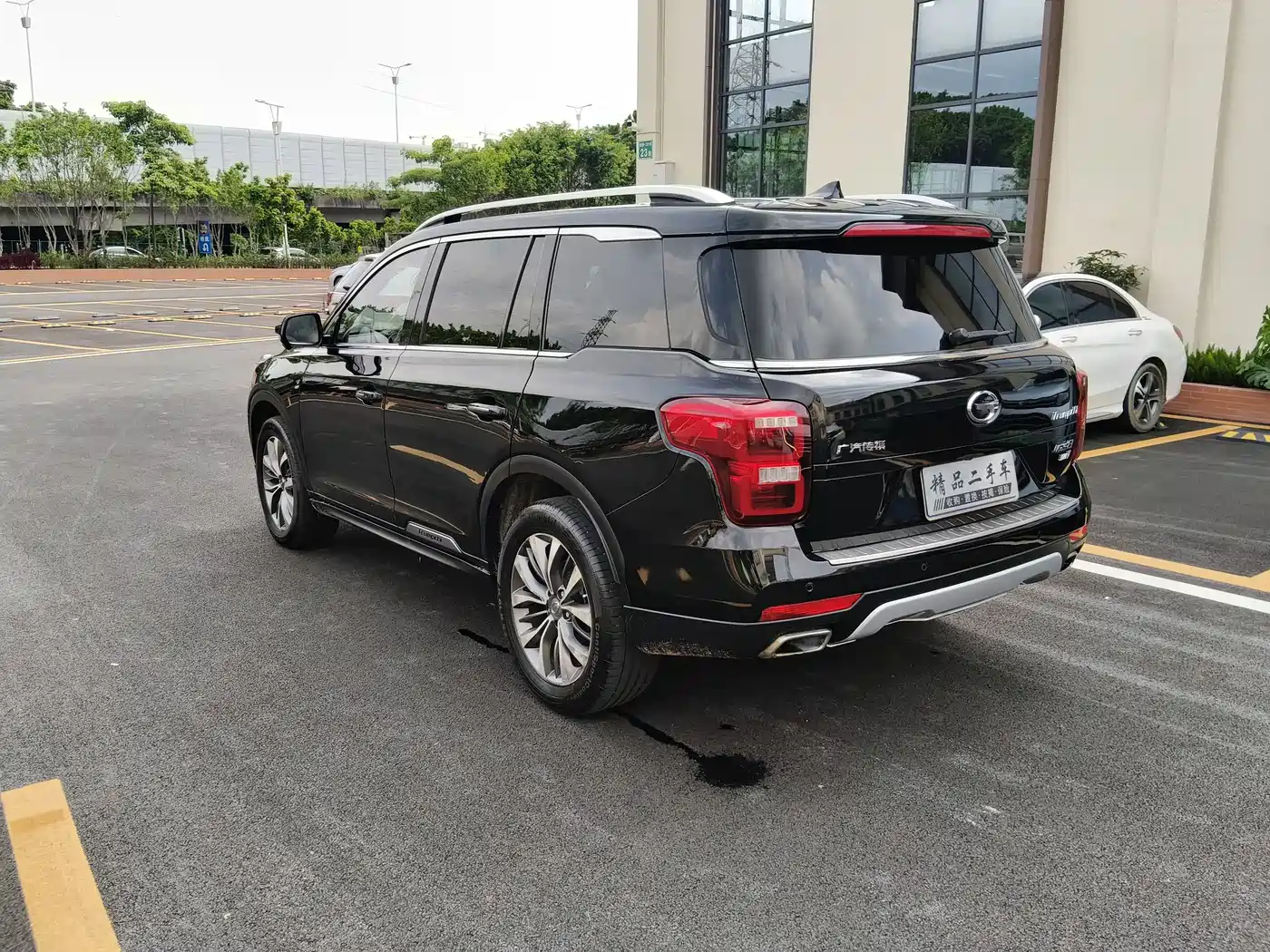 GAC Trumpchi Trumpchi GS8 2017 2017 320T 2WD Luxury Smart Connect (7-seater)