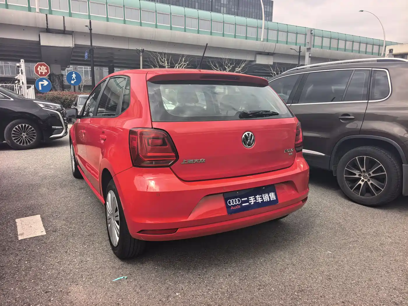 Volkswagen Polo 2016 1.6L Automatic Comfort фото 5