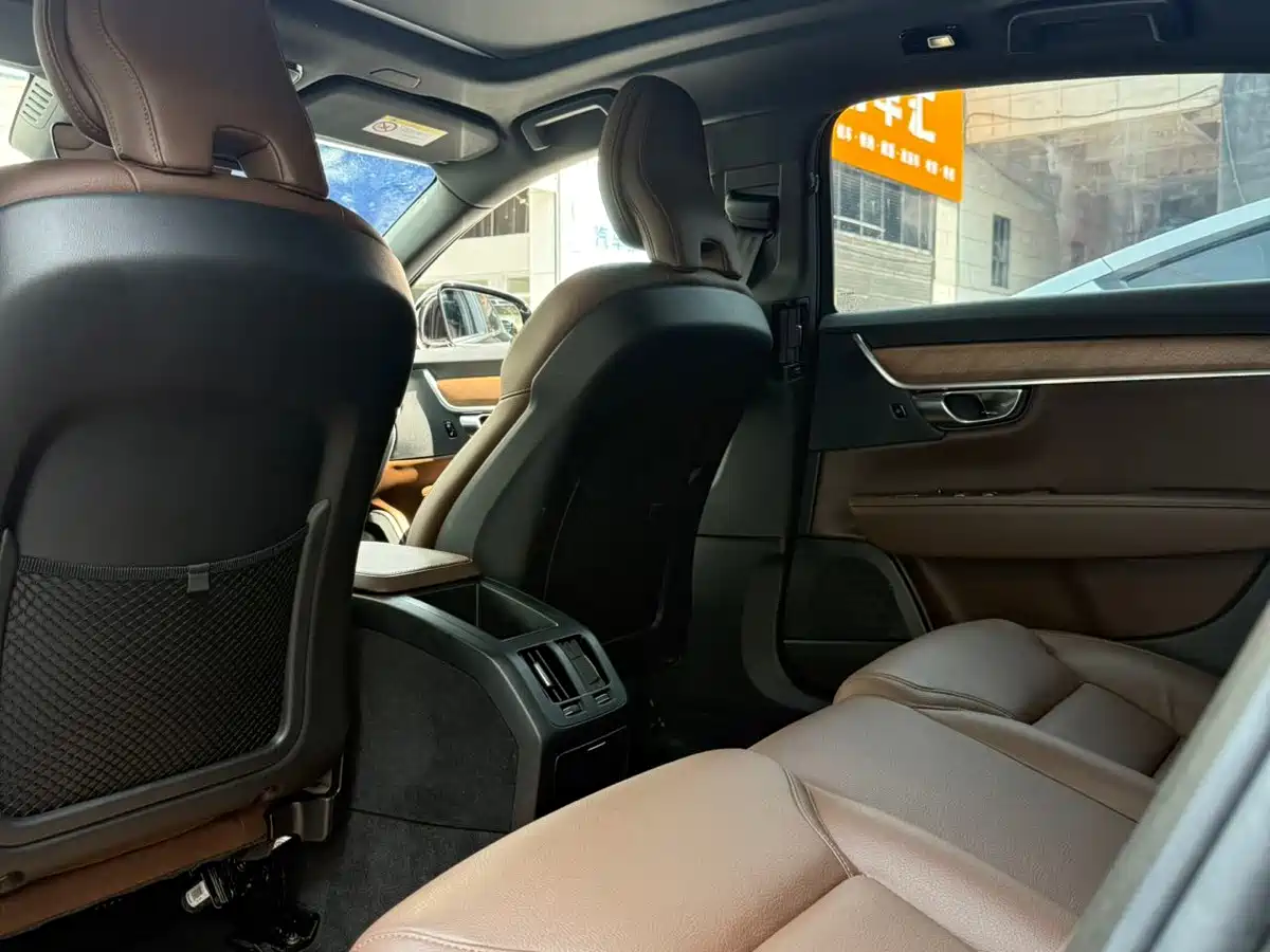 Volvo S90 2025 2025 B5 Zhiyi Luxury Edition