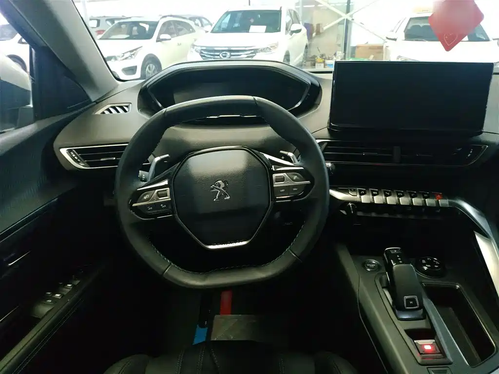 PEUGEOT 4008