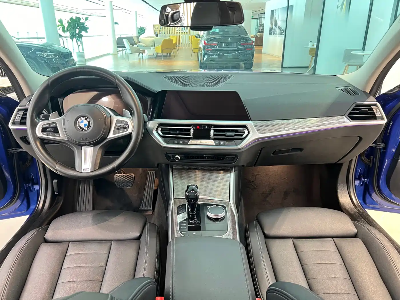 BMW 3 Series 2020 325i M Sport Black Night Package фото 6