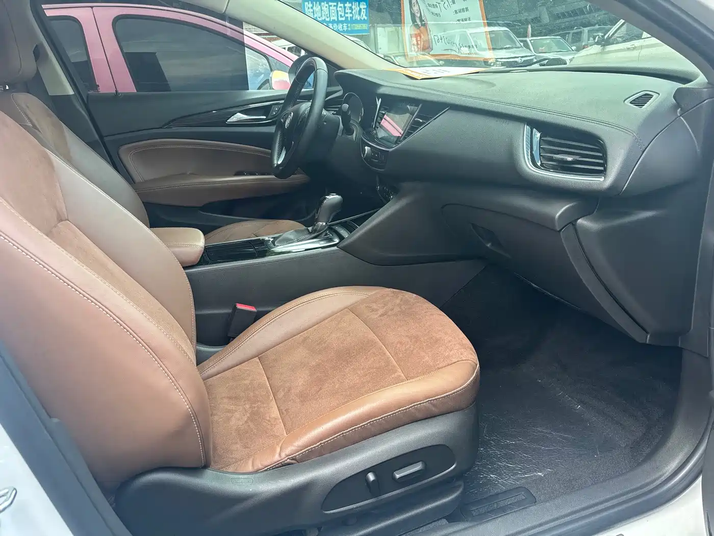 Фото 17 - Buick Regal