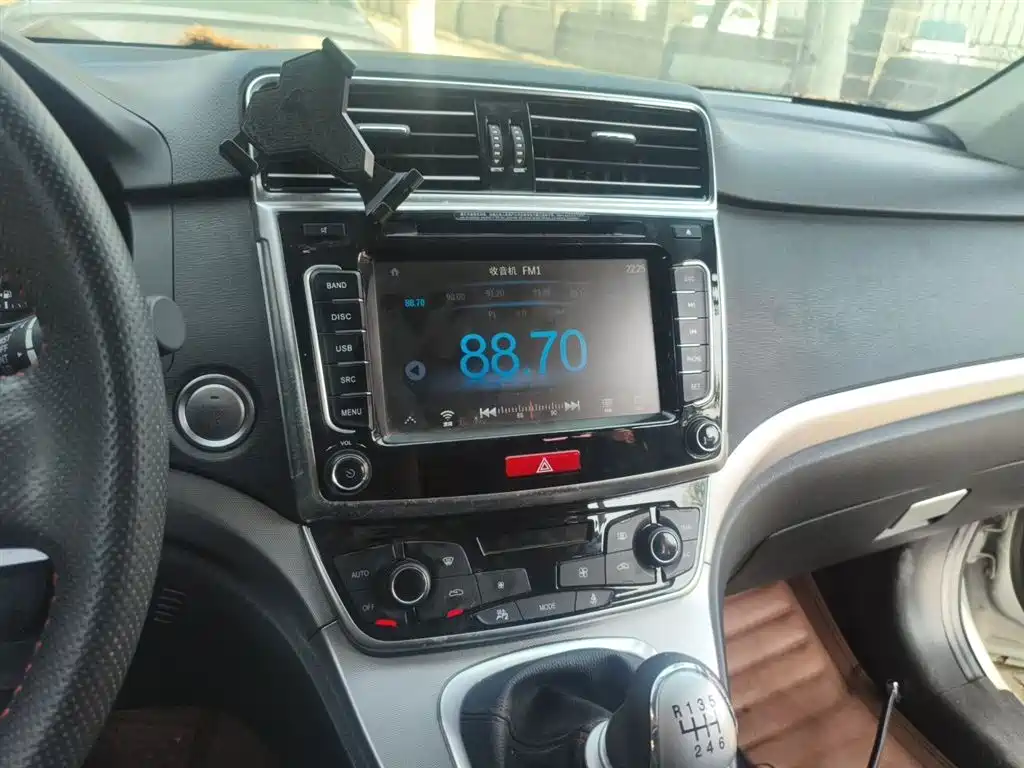 Haval M6 2018 1.5T Manual 2WD Elite фото 6