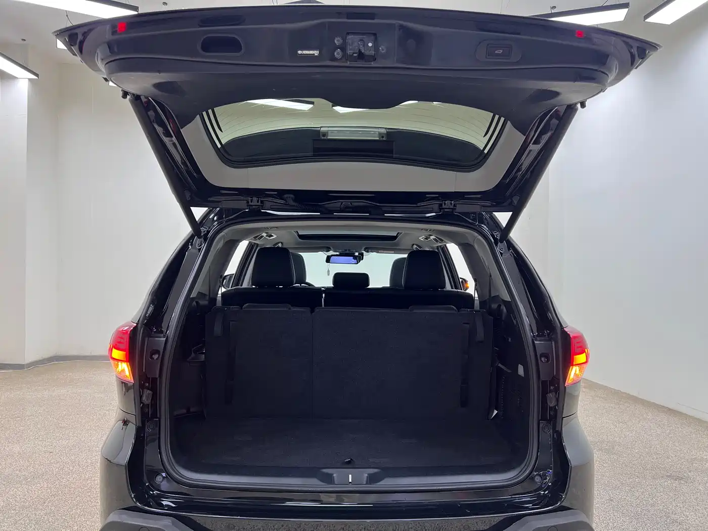 Toyota Highlander 2021 2.0T AWD Luxury 7-Seater фото 29