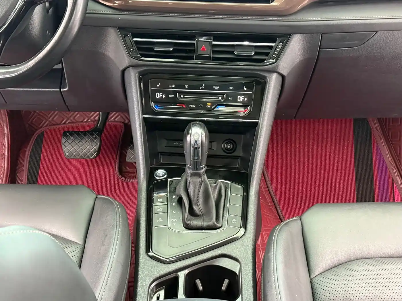 Volkswagen Tharu 2022 280TSI FWD Luxury Edition фото 12