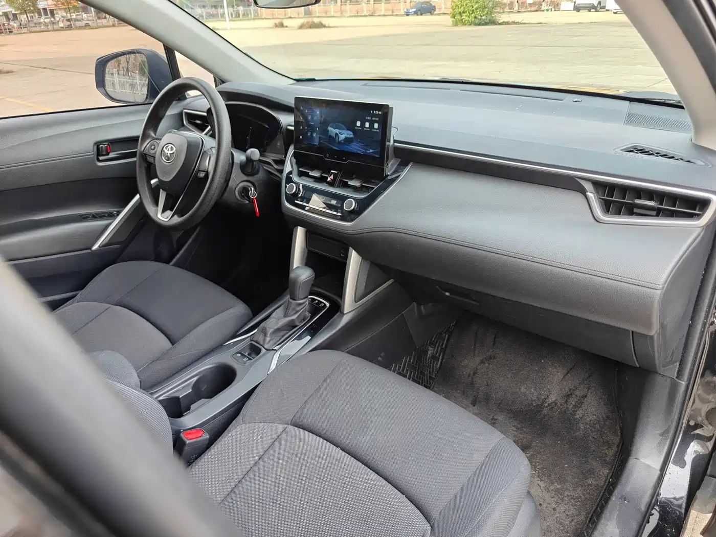 Toyota Frontlander 2022 2.0L CVT Elite фото 12
