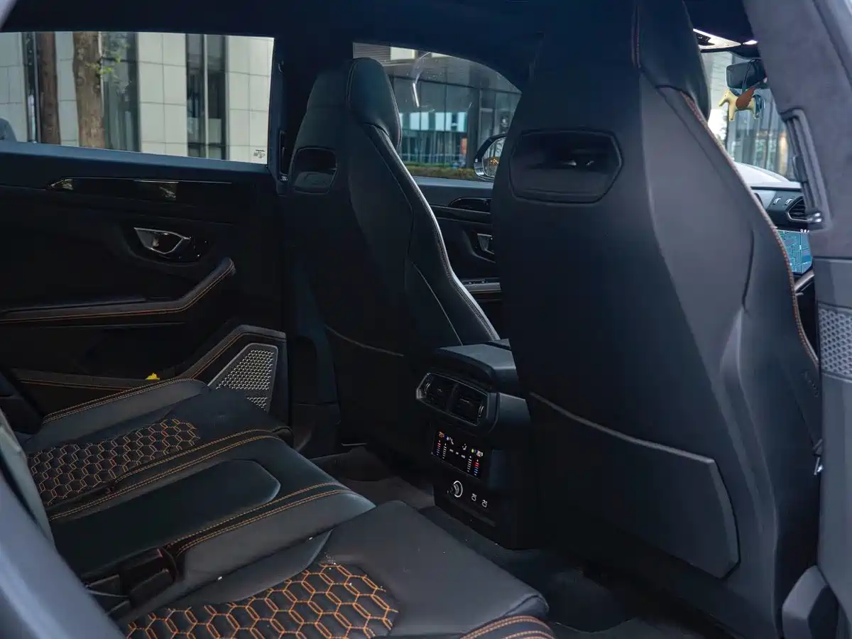 Lamborghini Urus 2024 2023 4.0T V8 S