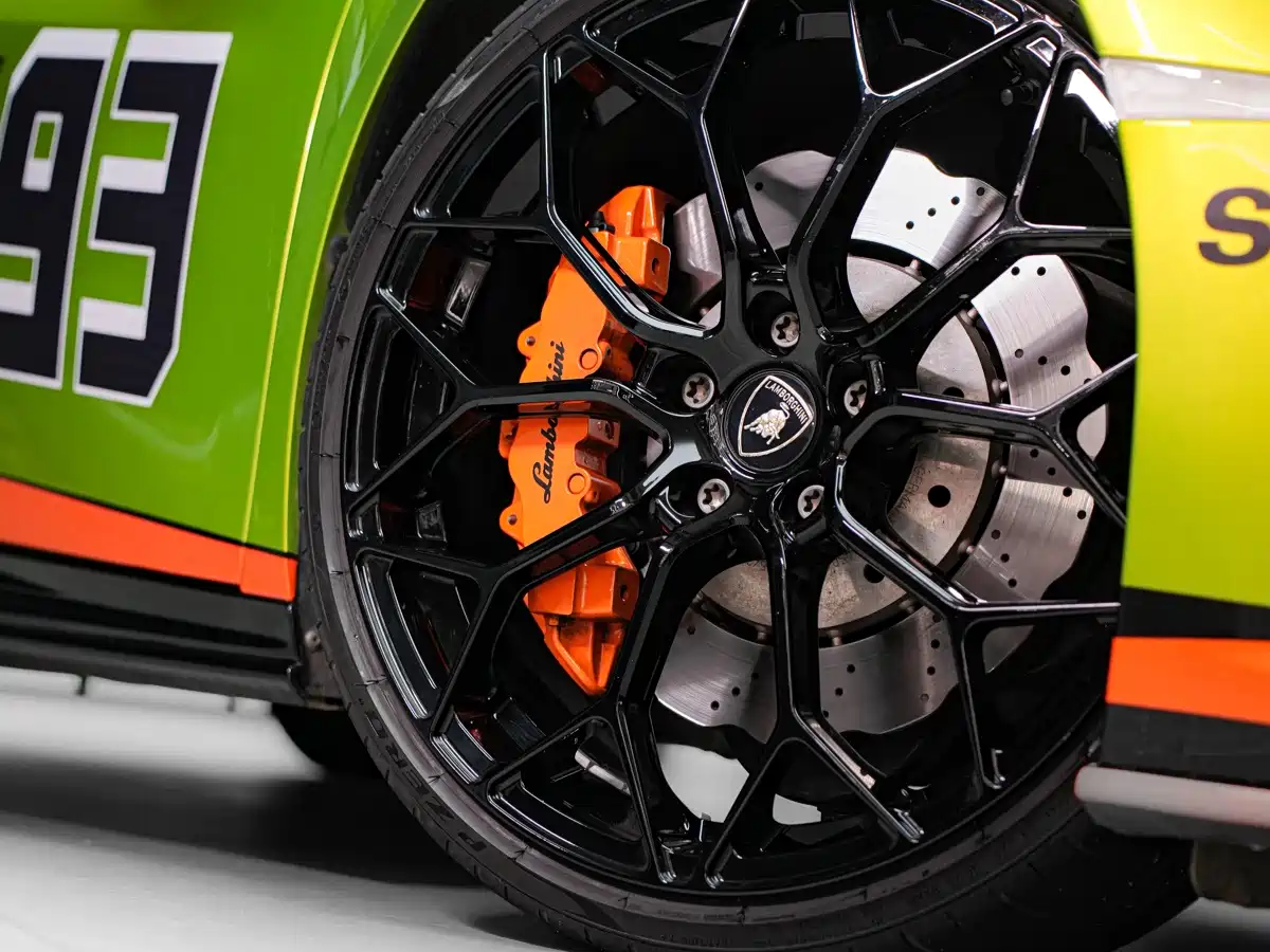 Фото 22 - Lamborghini Huracán