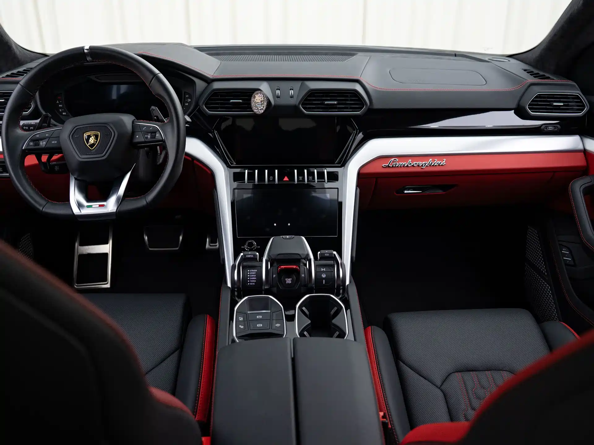 Фото 18 - Lamborghini Urus