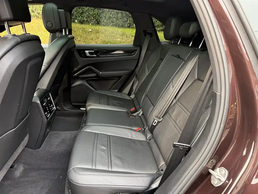 PORSCHE CAYENNE NEW ENERGY