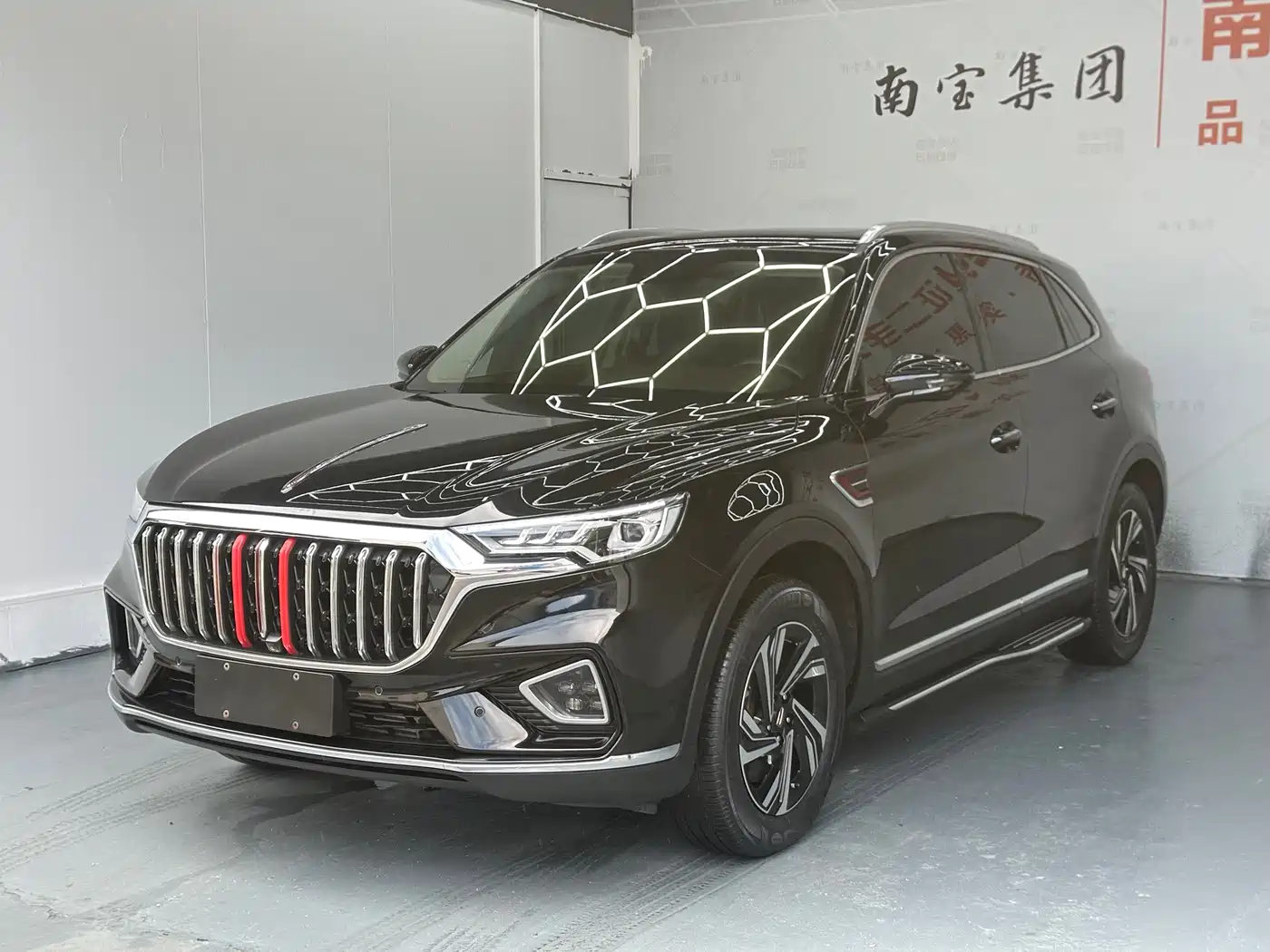 Hongqi HS5 2022 2.0T Smart Connect Premium Edition