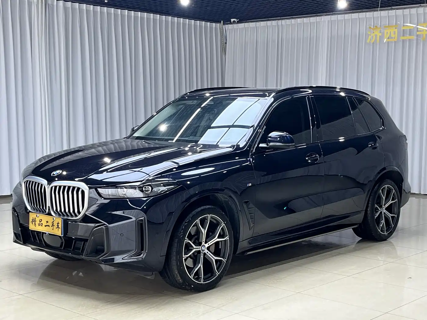 BMW X5 2023 xDrive 30Li Premium M Sport Black Night Package