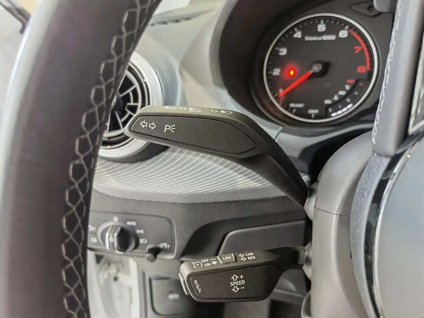 Audi Q2L 2022 35 TFSI Fashion Dynamic фото 7