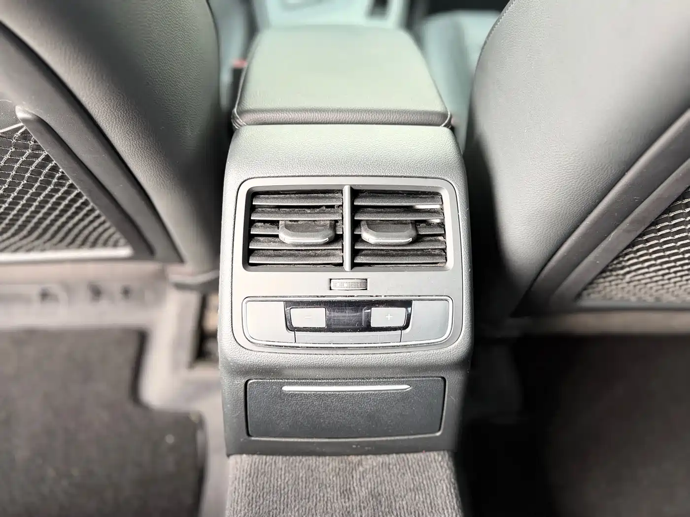 Audi A4L 2022 40 TFSI Luxury Elegance фото 23