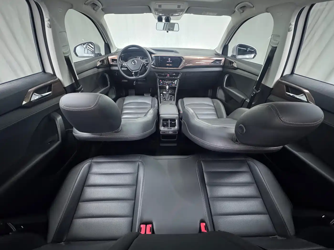 Volkswagen Tharu 2021 Model 280TSI 2WD Luxury Edition фото 8