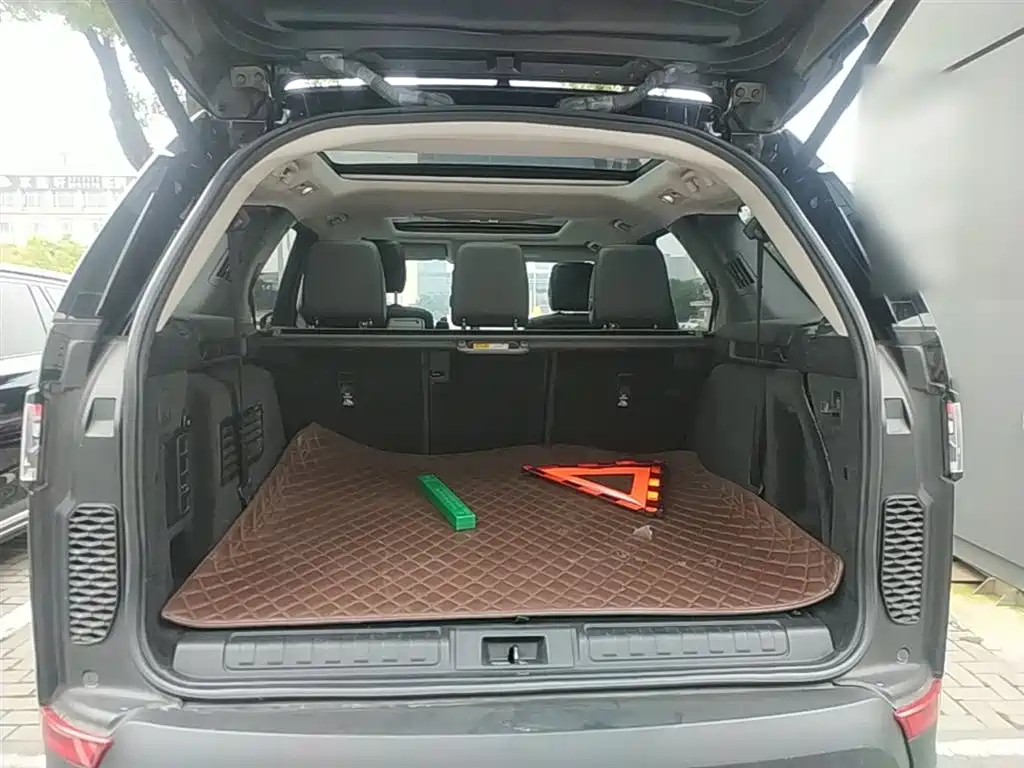 Land Rover Discovery 2020 3.0 SC V6 SE фото 19