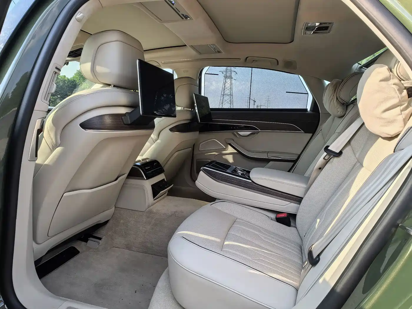 Audi A8 2025 2023 A8L 55 TFSI quattro Flagship