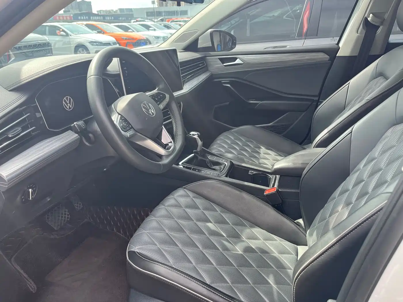 Volkswagen Sagitar 2023 300TSI DSG Surpassing Edition фото 4
