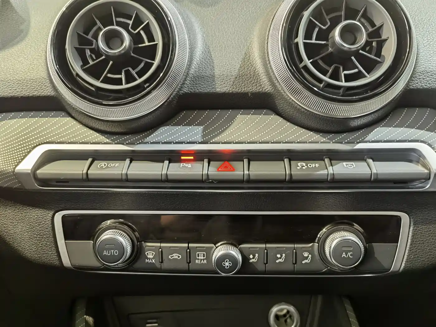 Audi Q2L 2022 35 TFSI Fashion Dynamic фото 14