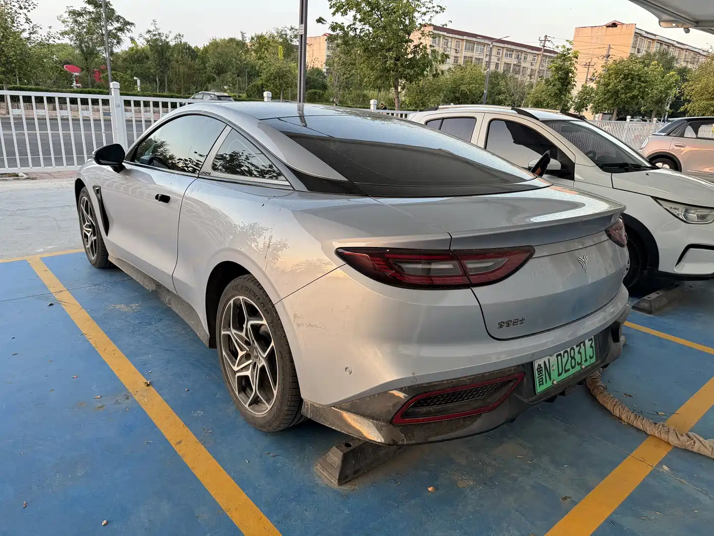 Nezha Auto Nezha GT 2024 2023 560 Sport Edition