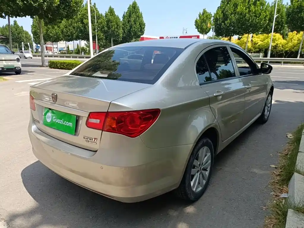 Roewe 350 2015 2015 Model 1.5L Manual Luxury Sunroof Edition