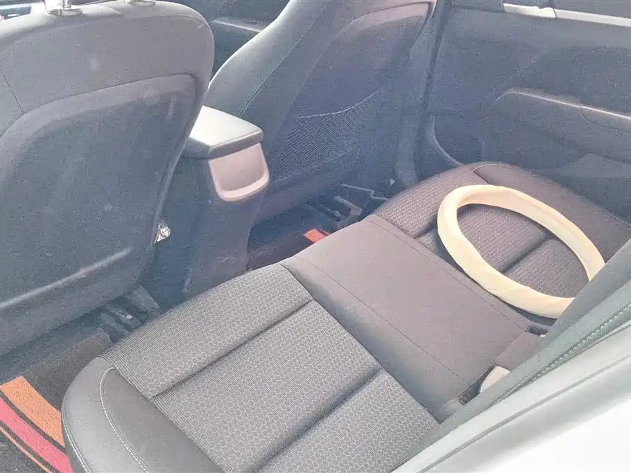 Hyundai Elantra 2016 Model 1.6L Automatic Smart Elite фото 11