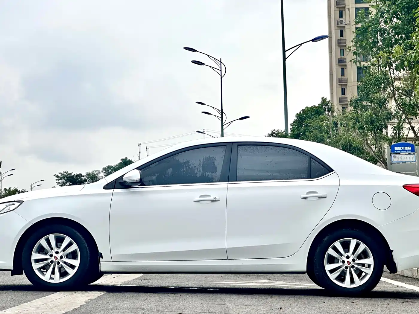 Roewe 360 2016 2015 1.5L Automatic Luxury