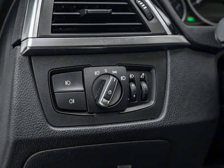 BMW 3 Series 2018 320Li Fashion Style фото 14