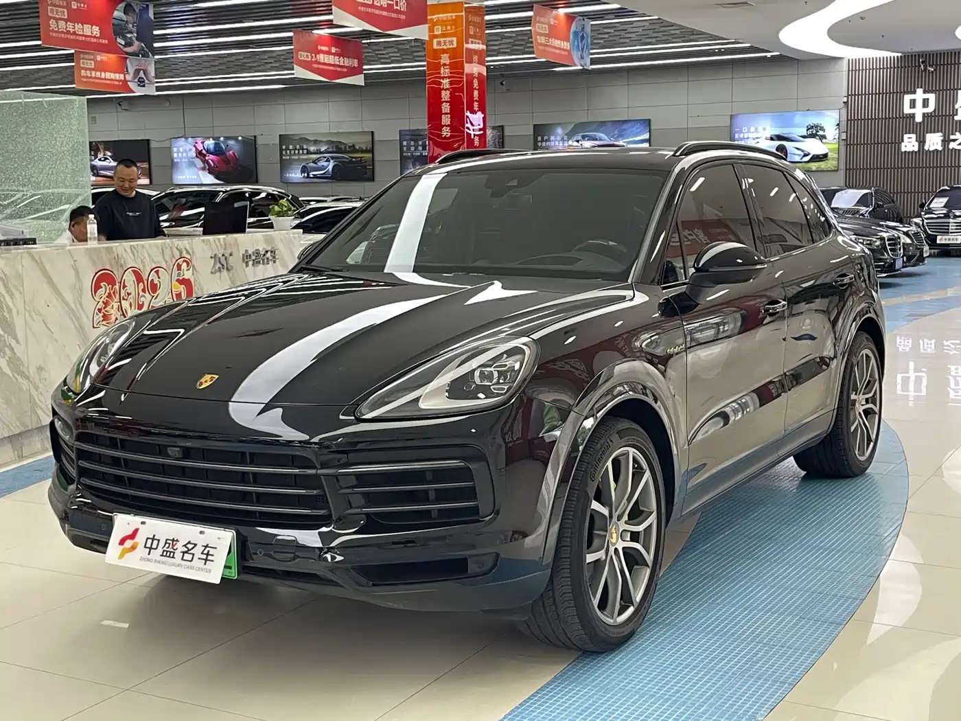 Porsche Cayenne New Energy 2023 Cayenne E-Hybrid 2.0T Platinum Edition